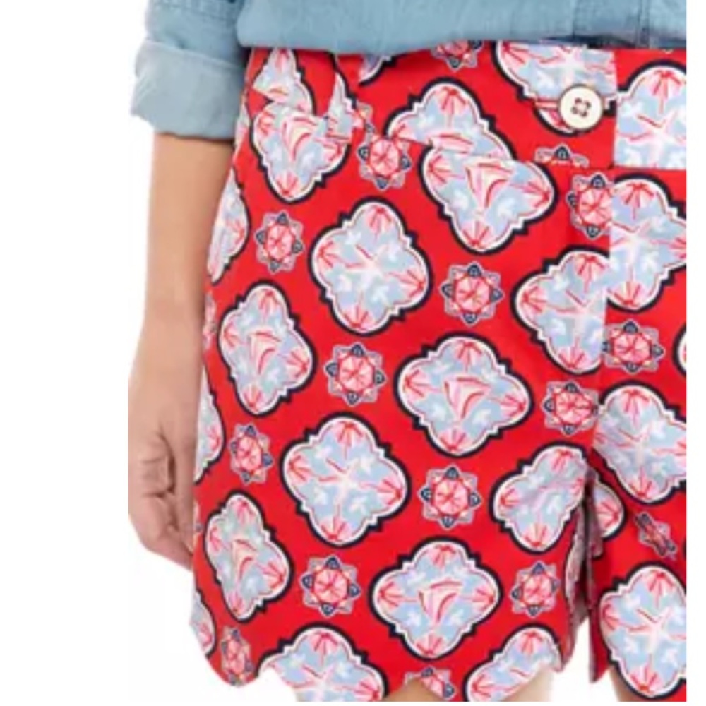 Crown and Ivy Scallop Printed Shorts